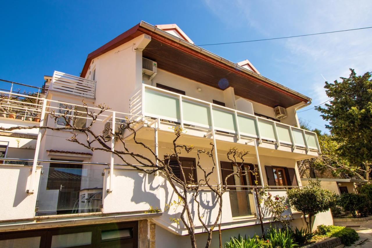 Apartment Mario With Terrace And Sea View Baška Esterno foto