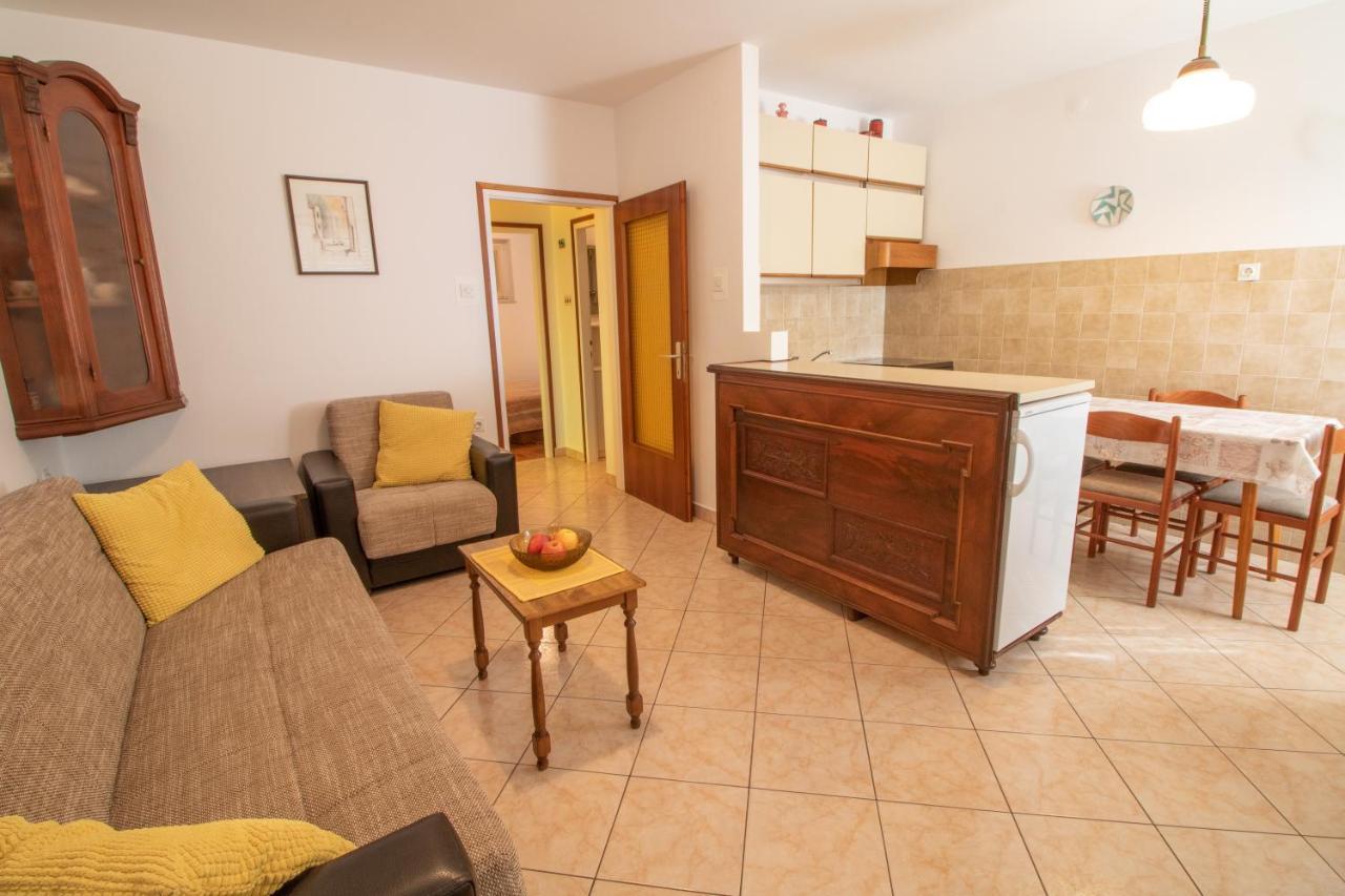 Apartment Mario With Terrace And Sea View Baška Esterno foto