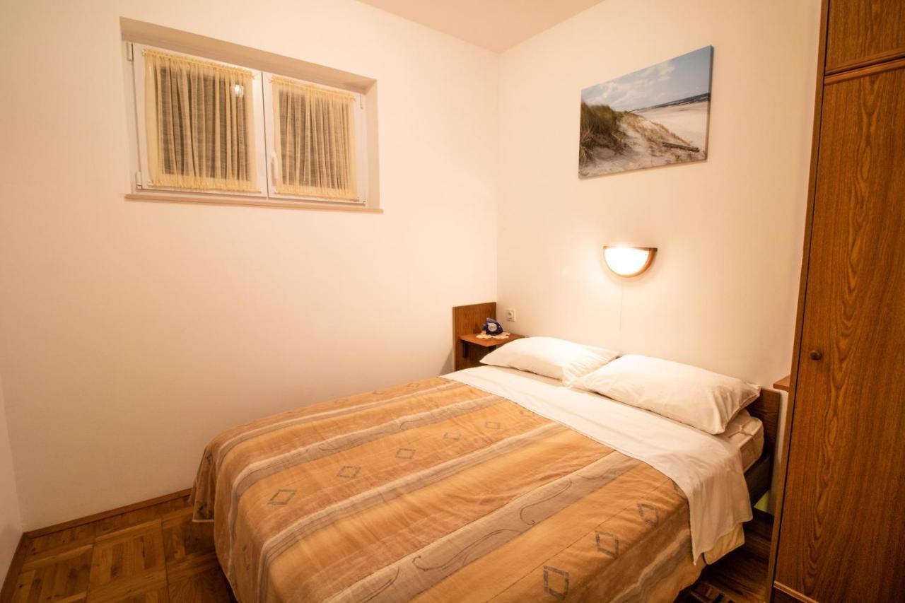Apartment Mario With Terrace And Sea View Baška Esterno foto